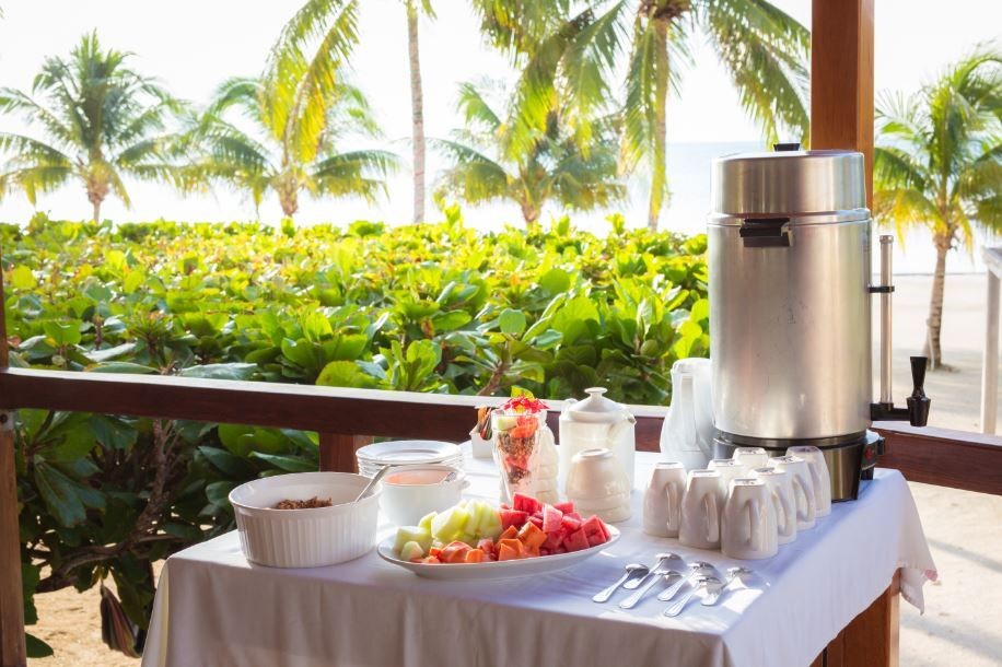 Breakfast-made-to-order---St.-Georges-Caye-Resort---Belize---S