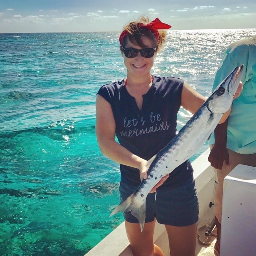 https://www.belizeislandparadise.com/images/easyblog_articles/337/b2ap3_large_Lets-Be-Mermaids---St.-Georges-Caye-Resort---Belize.jpg